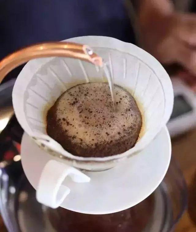 咖啡豆储存不当三大危害,如何判断咖啡粉的新鲜度?