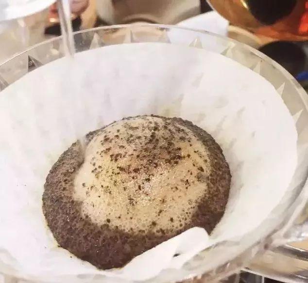 咖啡豆储存不当三大危害,如何判断咖啡粉的新鲜度?