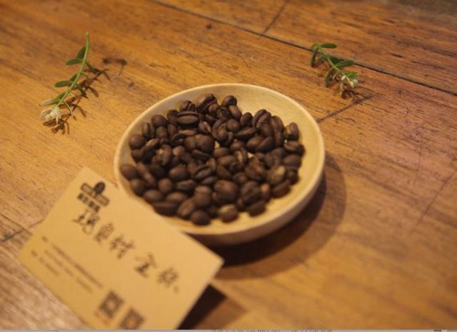 如何根据咖啡粉的不同粗细程度调整冲煮手法?