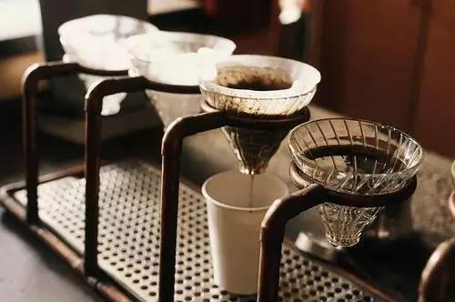 如何制作一杯美味的手冲咖啡