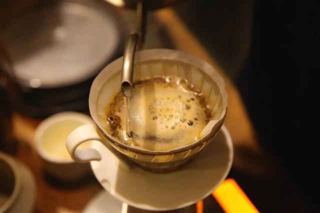 你的手冲咖啡是用多少度水温冲泡的?