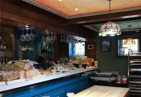 【每日一咖】用自己的态度和温度冲调,咖啡正好中和了小绿叶的甜腻~