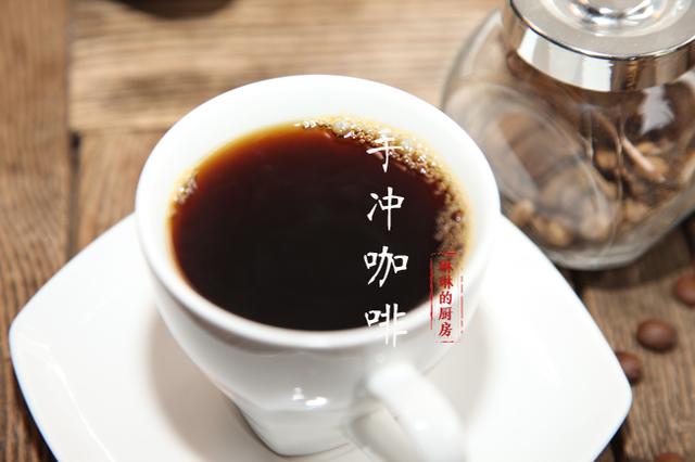 用手工冲调一杯有态度的咖啡