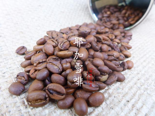 用手工冲调一杯有态度的咖啡