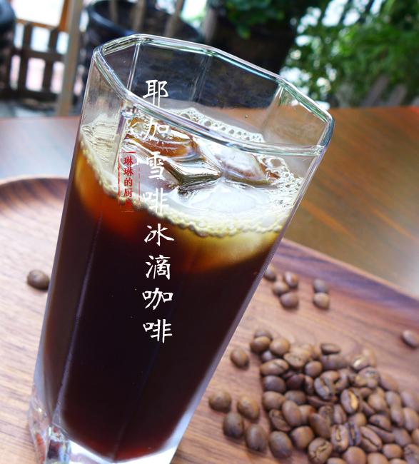 用手工冲调一杯有态度的咖啡