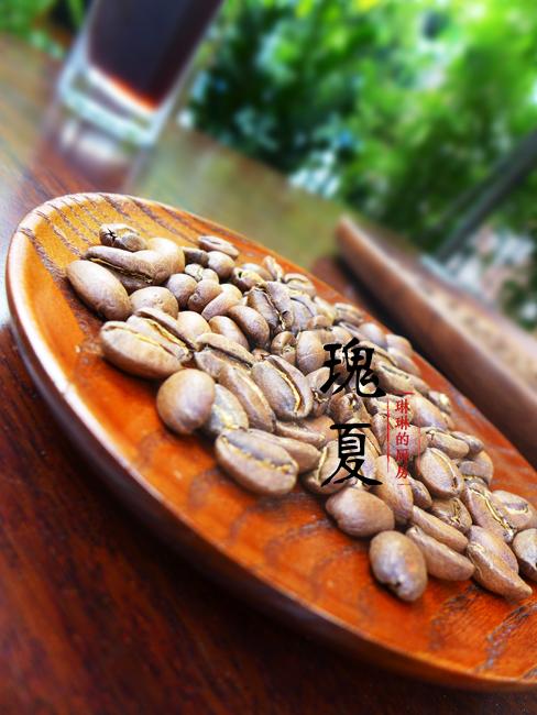 用手工冲调一杯有态度的咖啡