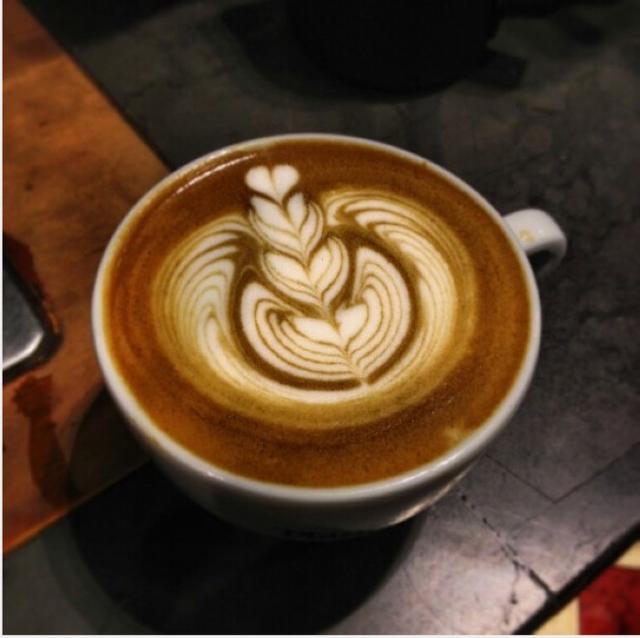 拉花控收图：那些高难度的咖啡拉花作品