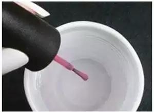 指尖上的咖啡拉花艺术,简约又时尚!