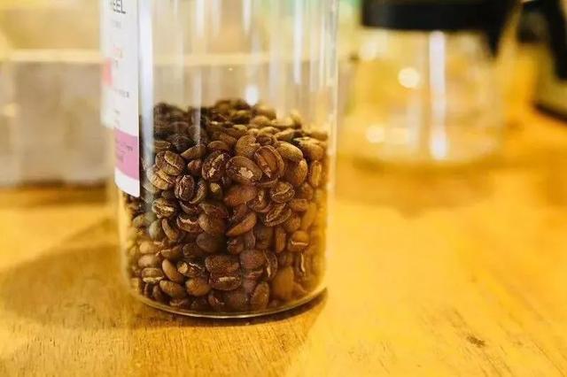 咖啡冷知识｜为什么咖啡闻起来比喝起来更香？