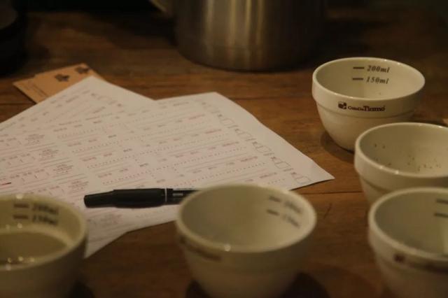 咖啡冷知识｜为什么咖啡闻起来比喝起来更香？