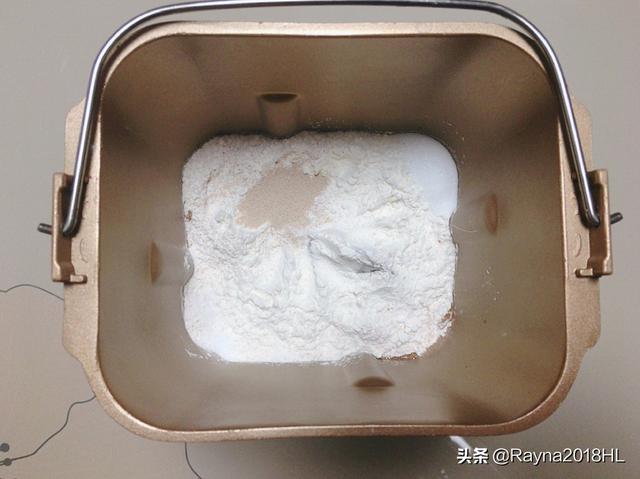 香浓咖啡坚果奥利奥面包,口感丰富、回味无穷,一次发酵更省时