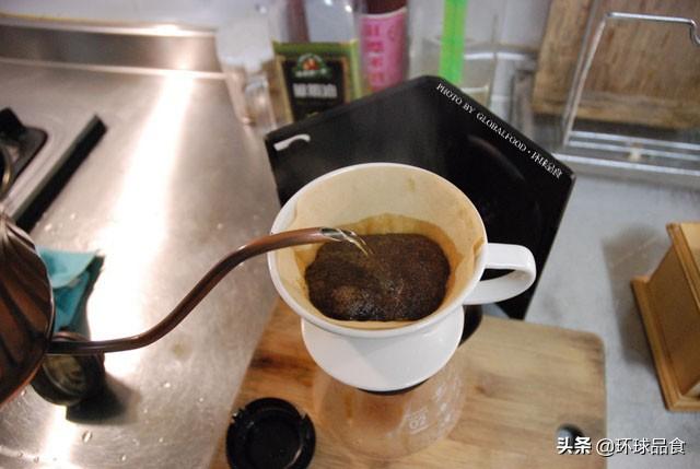 如何用滤泡式泡一杯好咖啡?这里有一份实用指南