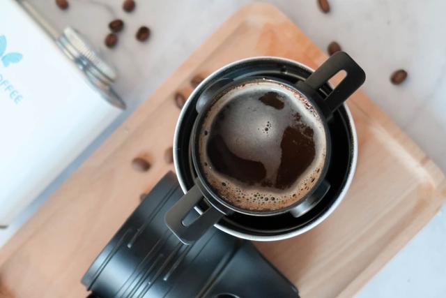 小米超强黑科技评测：自动研磨咖啡杯，口感极佳，告别瑞幸雀巢