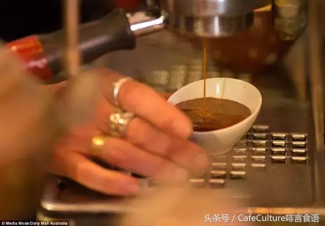 周游全世界,收藏咖啡壶300余把,这才是真正的咖啡狂热粉!
