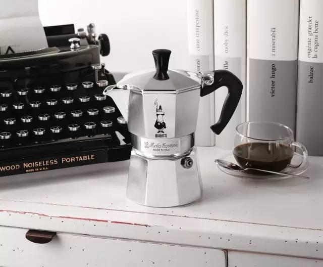 把3亿人从咖啡馆拉回家中的咖啡壶，长成啥样？| 姿势