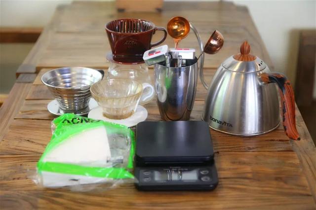 咖啡一定要加牛奶吗？浓缩咖啡和手冲咖啡的区别是什么？