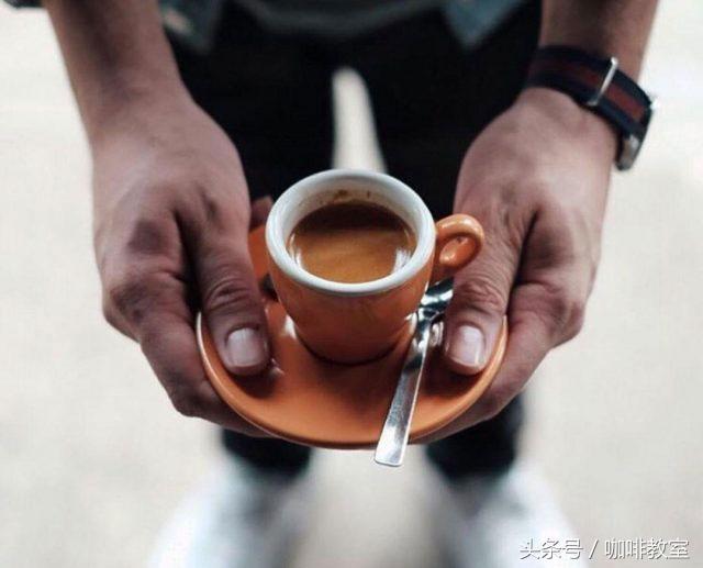 咖啡师基础知识：萃取Espresso意式浓缩的14个步骤，原来这么复杂
