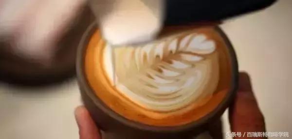 关于咖啡拉花的技巧