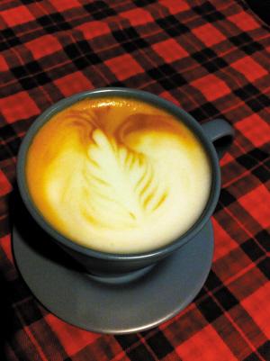 不会拉花没关系！跟着世界级咖啡大师学做百变花式咖啡！