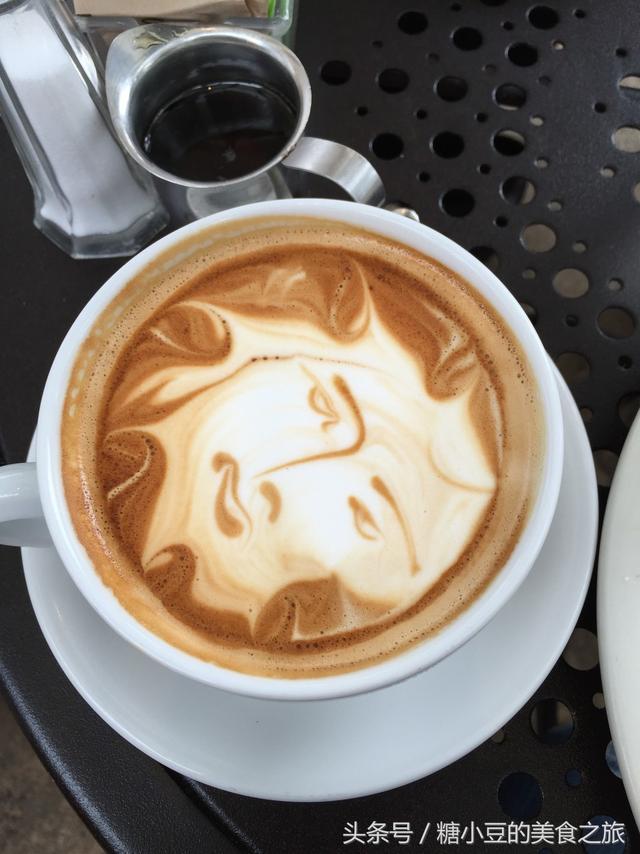 一组拉花咖啡的欣赏，献给同样爱咖啡的你！