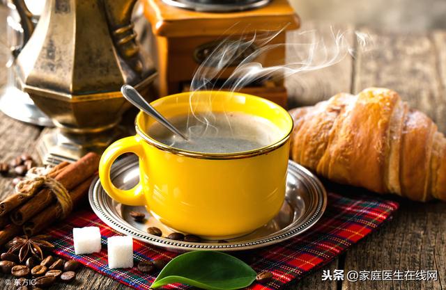 喝一杯咖啡提神醒脑?你没看到有4个坏处在“尾随”你