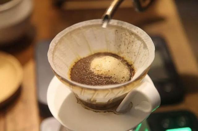 冲煮法 | 常见的几种手冲手法