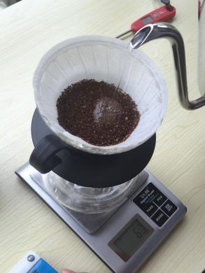 美式咖啡机和手冲咖啡的区别