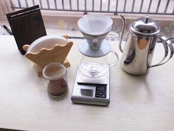 美式咖啡机和手冲咖啡的区别