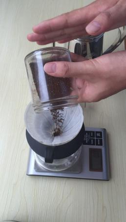 美式咖啡机和手冲咖啡的区别