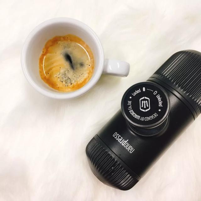 再来测试一款便携式咖啡机Nanopresso,做的咖啡很给力呀