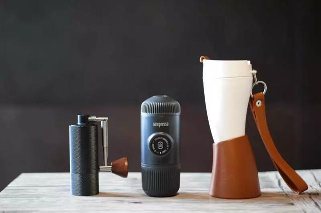 再来测试一款便携式咖啡机Nanopresso,做的咖啡很给力呀