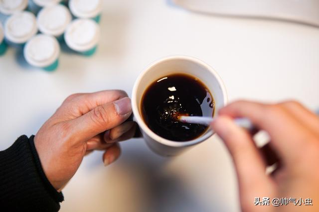开箱,小米有品便携式移动咖啡,69元7杯,再也不要去星巴克了